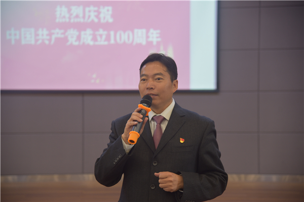 6州委常委、州纪委书记、州监委主任姬兴江朗诵毛主席诗词《七律·长征》.jpg